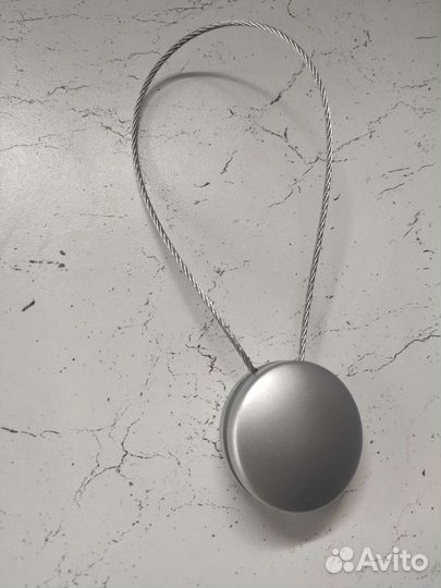 Магнитный подхват для штор