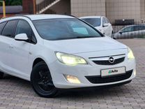 Opel Astra, 2012, с пробегом, цена 749 000 руб.
