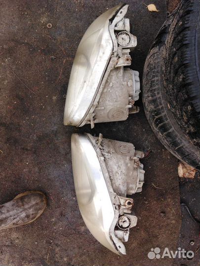 Фара правая на kia sephia 2 BF