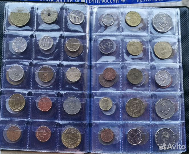 Иностранные монеты в альбоме