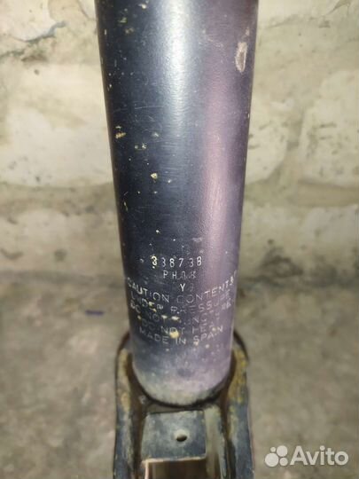 Стойки амортизатора задние на duster