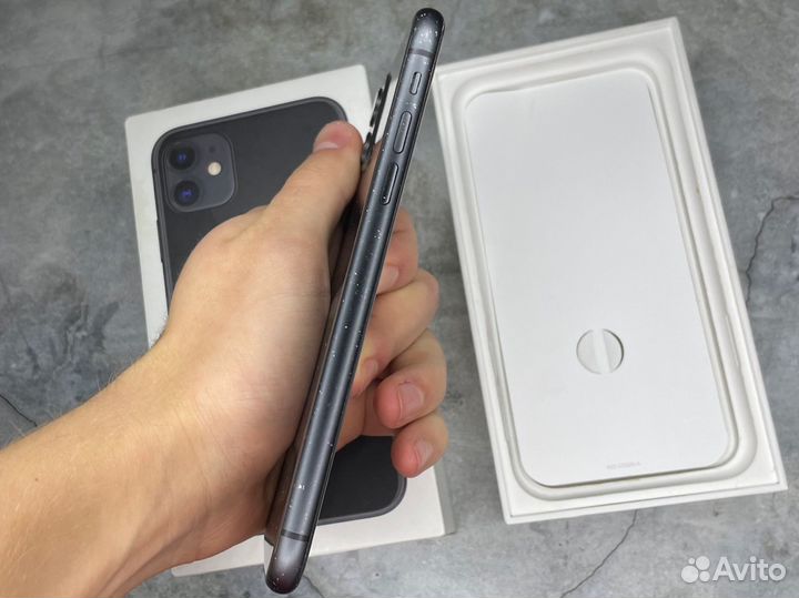 iPhone 11, 64 ГБ