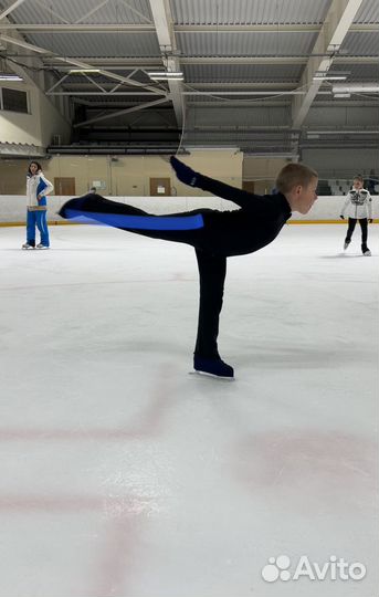 Тренер по фигурному катанию