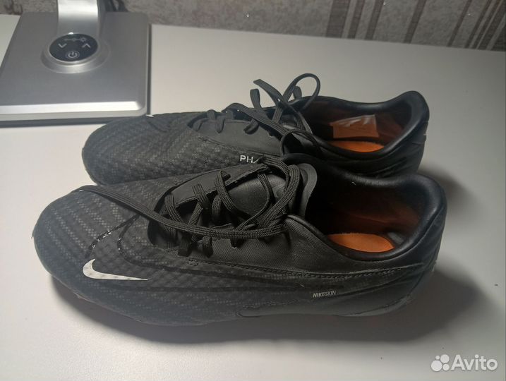 Футбольны бутсы Nike Phantom