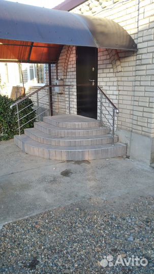 Перила из нержавеющей стали в дом