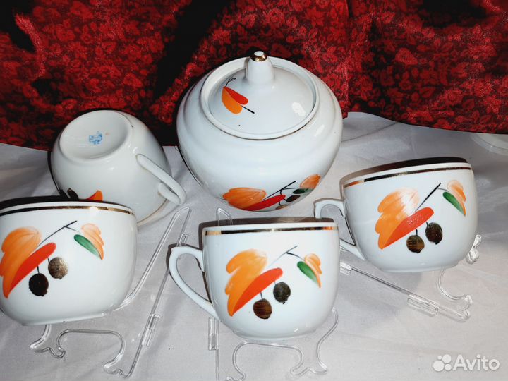 Сервизы чайные, кофейные