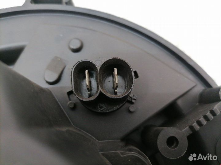 Моторчик печки Skoda Superb 2003 8D2820021