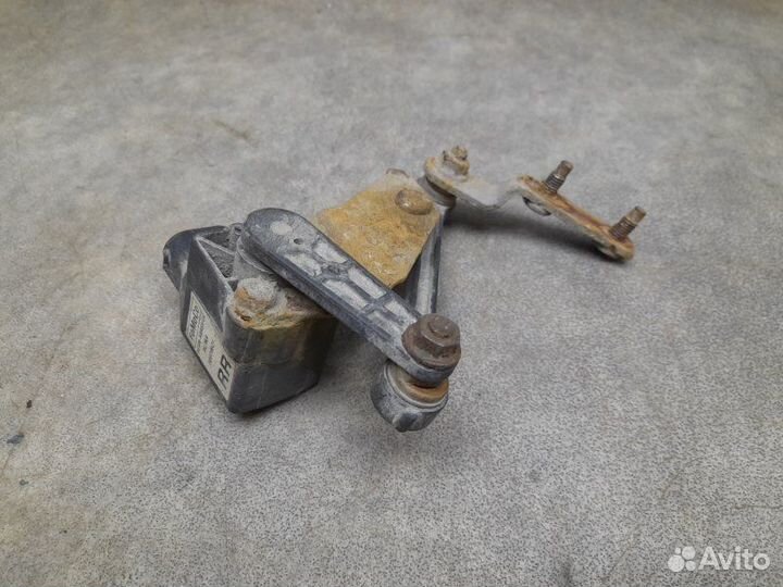 Датчик регулировки дорожного просвета Volvo S80 2