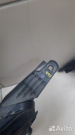 Фара левая Mitsubishi L200