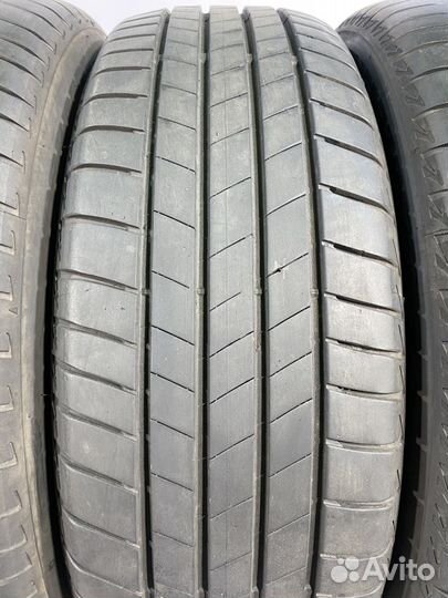 Bridgestone Turanza T005 215/60 R17