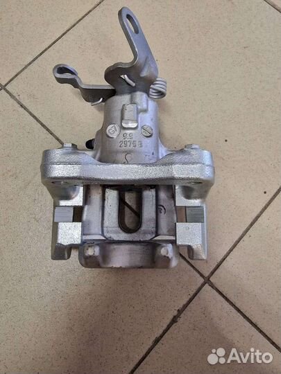 Суппорт задний левый Skoda Octavia A7 5Q0615423A