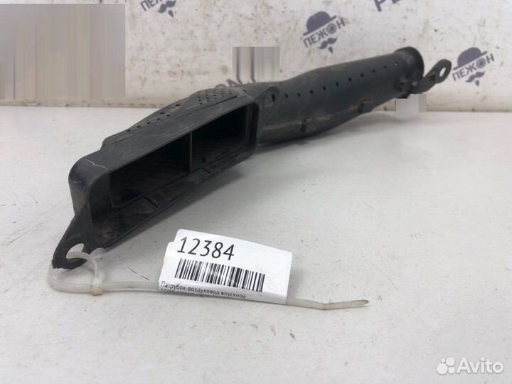 Воздухозаборник Ford Focus 2012