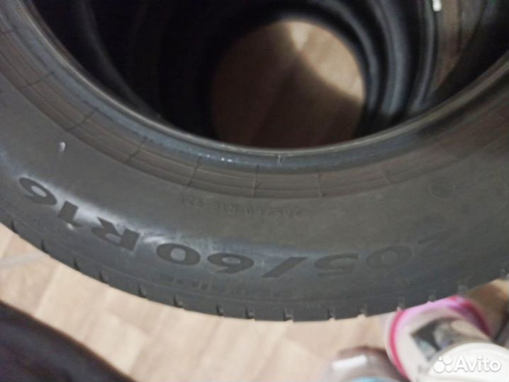 Pirelli Cinturato P7 205/60 R16 92V