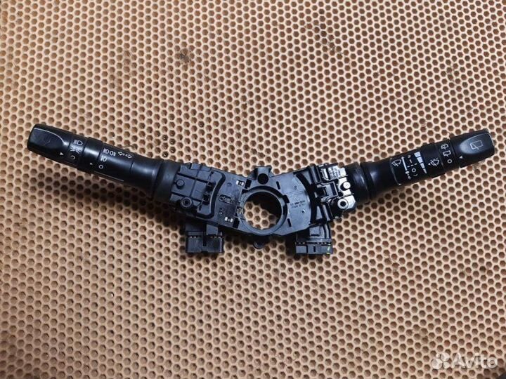 Подрулевой переключать в сборе Hyundai Solaris