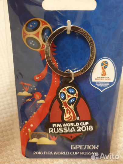 Брелок FIFA или магнит