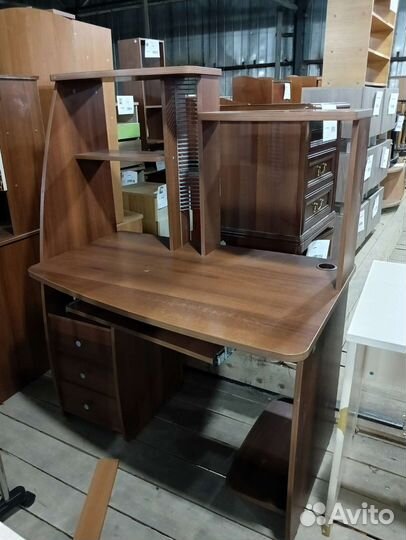 Стол компьютерный бу. Доставка бесплатно