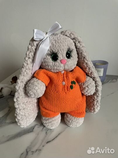 Плюшевая игрушка Зайка в комбинезоне