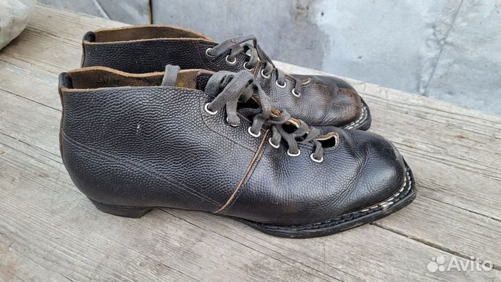 Лыжи деревянные с ботинками СССР