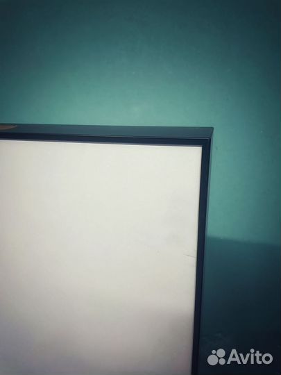 Скрытые двери с черной кромкой