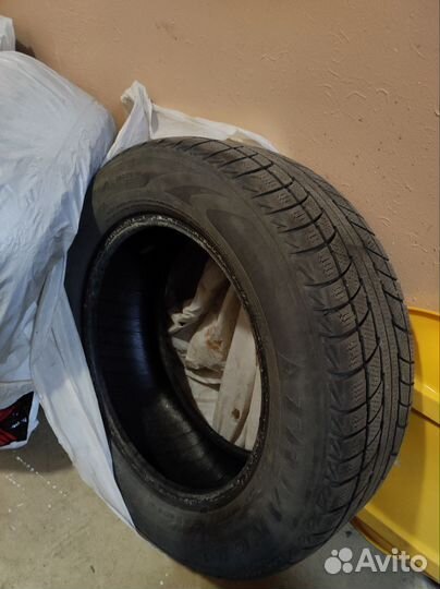 Triangle TR777 215/60 R16 95T