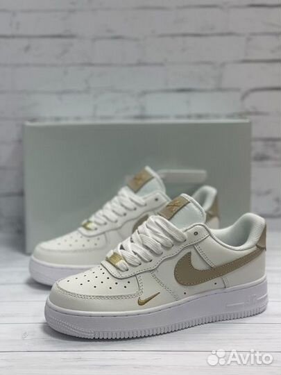 Кроссовки Nike Air Force 1 Low Essential