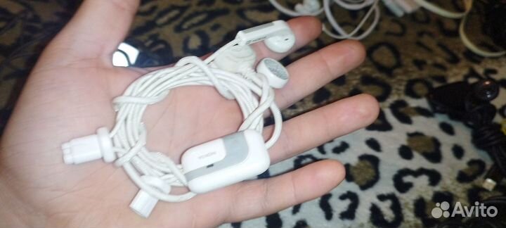 Лот наушники оригинал