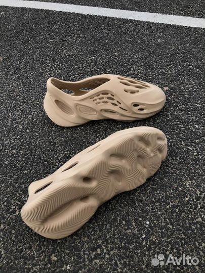 Кроссовки Adidas Yeezy Foam Runner “Light brown”