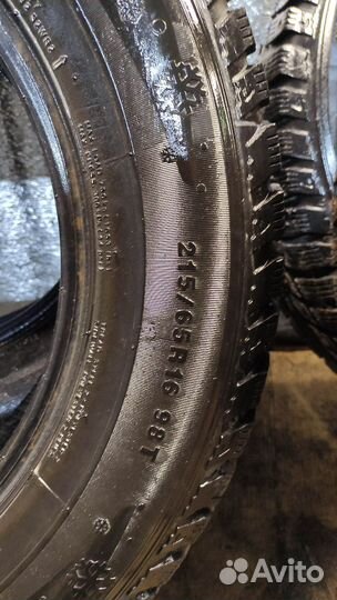 Kumho I'Zen KW22 215/65 R16 98T