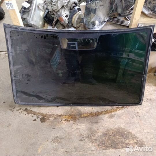 Стекло Ford Focus 2 седан 1.4