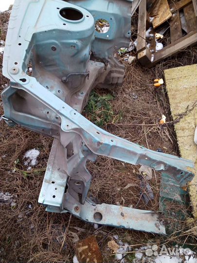 Четверть передняя правая тойота Рав 4 кузов 10