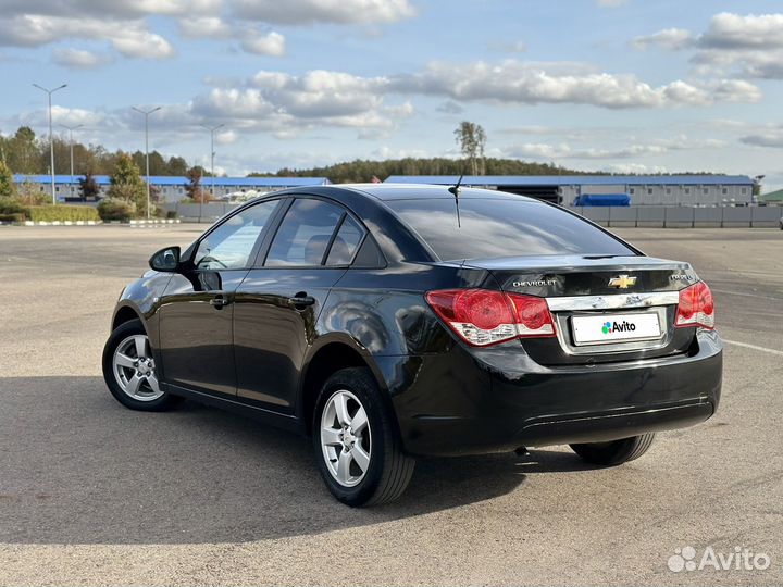 Chevrolet Cruze 1.6 МТ, 2010, 193 000 км