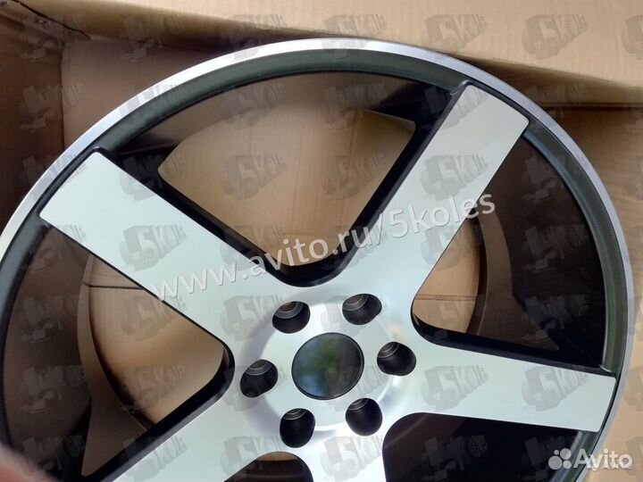 Литые диски для Cadillac R22