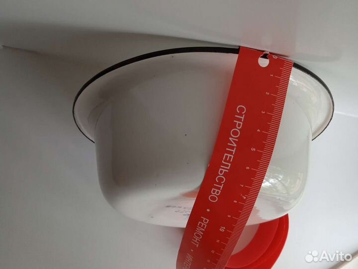 Миски эмалированные,2шт. и тарелка,ссср