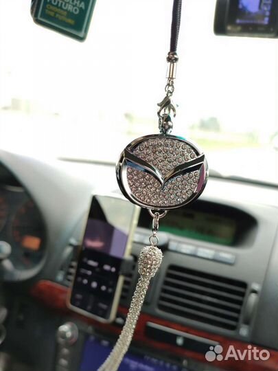 Ароматизатор в машину со стразами