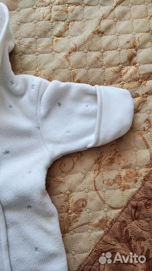 Продам флисовый комбинезон на малыша