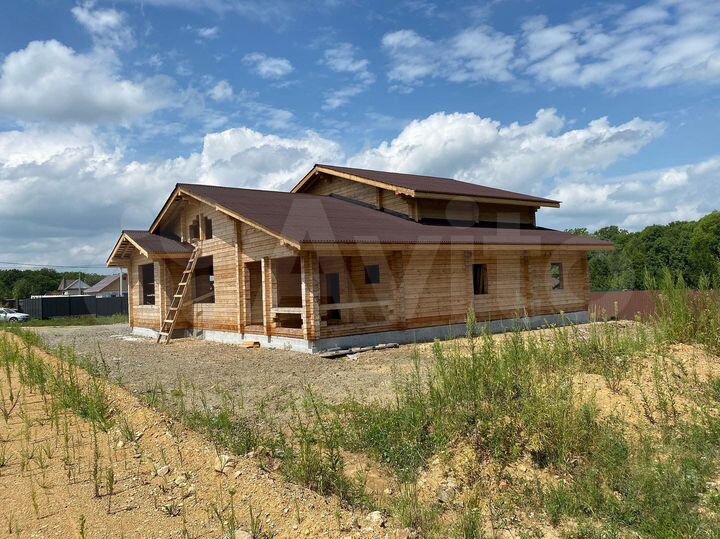 Дом 283 м² на участке 17 сот.