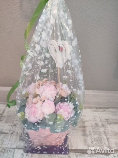 Букет цветов в шляпной коробке