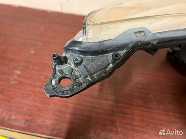 Фара передняя левая Peugeot 3008 U5