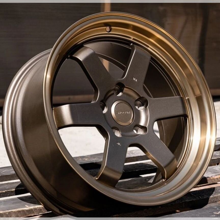 Литые диски Rays Volk Racing TE37 8×R17 5×114.3