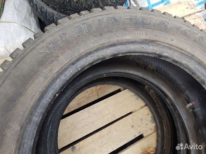 Dunlop SP Winter Ice 01 205/55 R16 94T