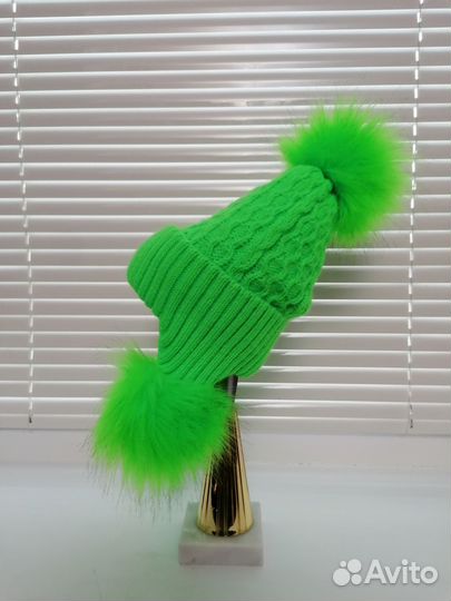 Шапка зимняя для девочки салатовая