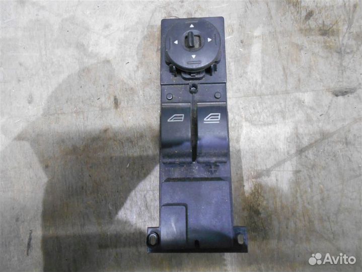 Блок управления стеклоподъемниками от Ford C-MAX