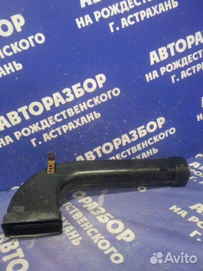 Воздуховод Ford F350 пикап 2005