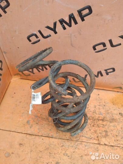 Пружина задняя Toyota Noah AZR60 1AZ-FSE