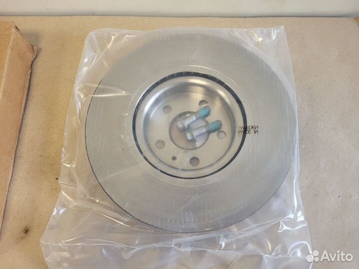 Тормозные диски передние Volvo XC40 32300122