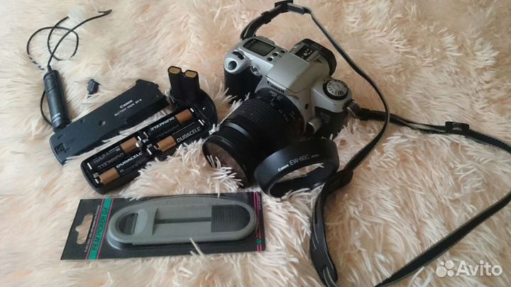 Компактный фотоаппарат canon