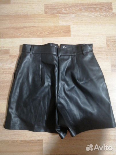 Шорты экокожа 44