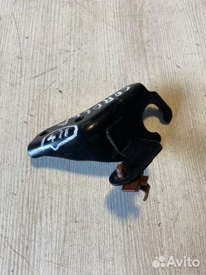 Кронштейн Toyota Corolla 180 1ZR-FE 2013