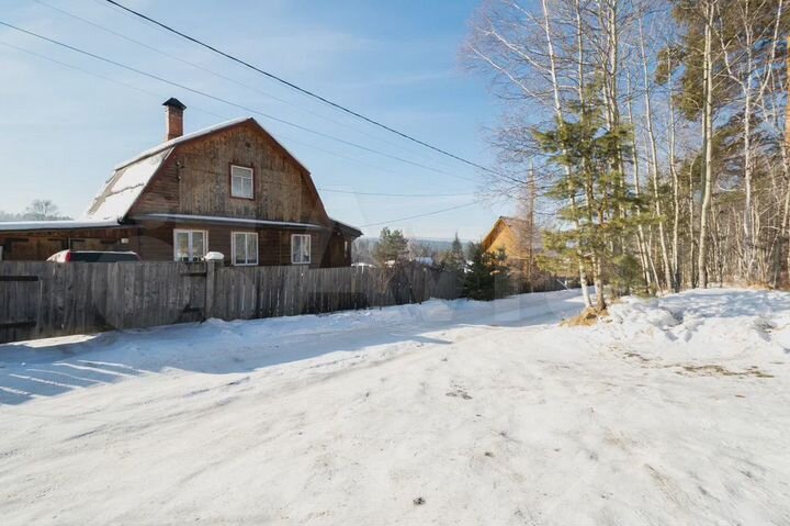 Дом 77 м² на участке 12,8 сот.