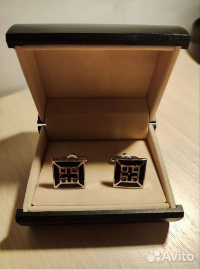 Запонки квадратные